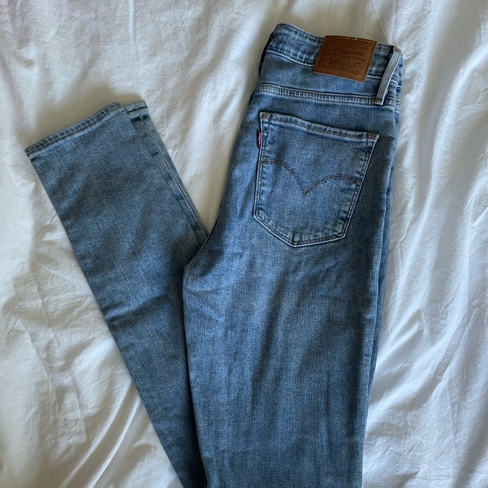 Levi’s 721 High Rise Skinny Jeans